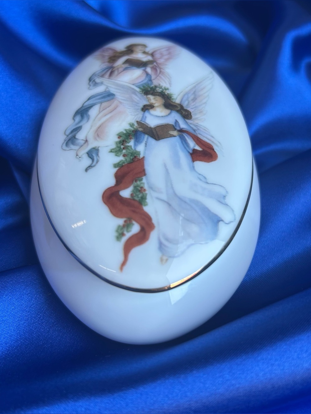 Angel Oval Box - Picture 2 of 14